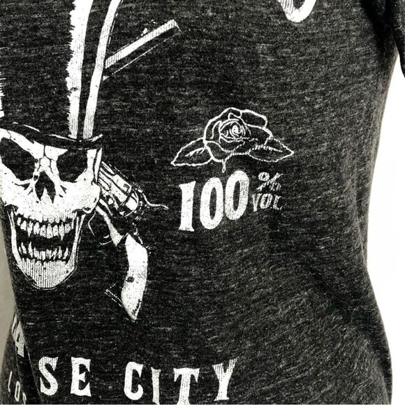 GUNS N ROSES GRAPHIC TEE PARADISE CITY - Picture 6 of 6